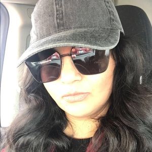 Meet your Posher, Sehila